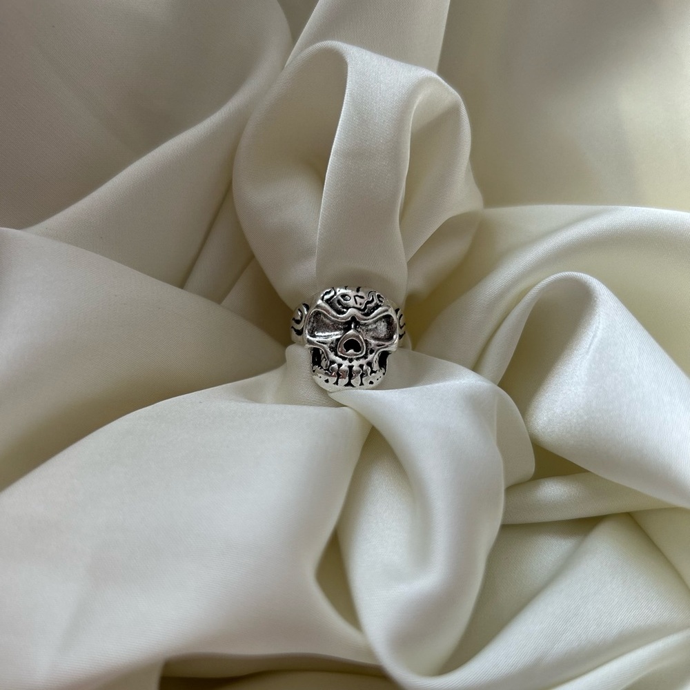Skull Rings - Picture 12 of 16